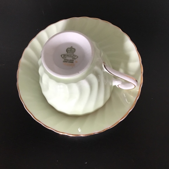 Vintage Ainsley Tea Cup & Saucer - Picture 2 of 3